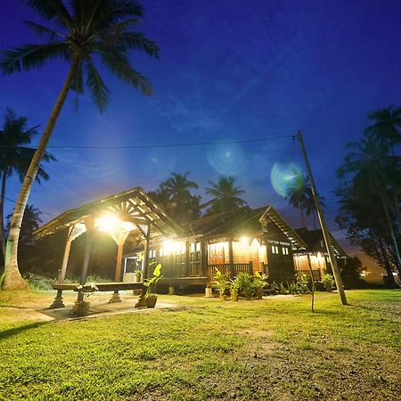 Kampung Tok Lembut Vacation Home Pantai Cenang  Εξωτερικό φωτογραφία